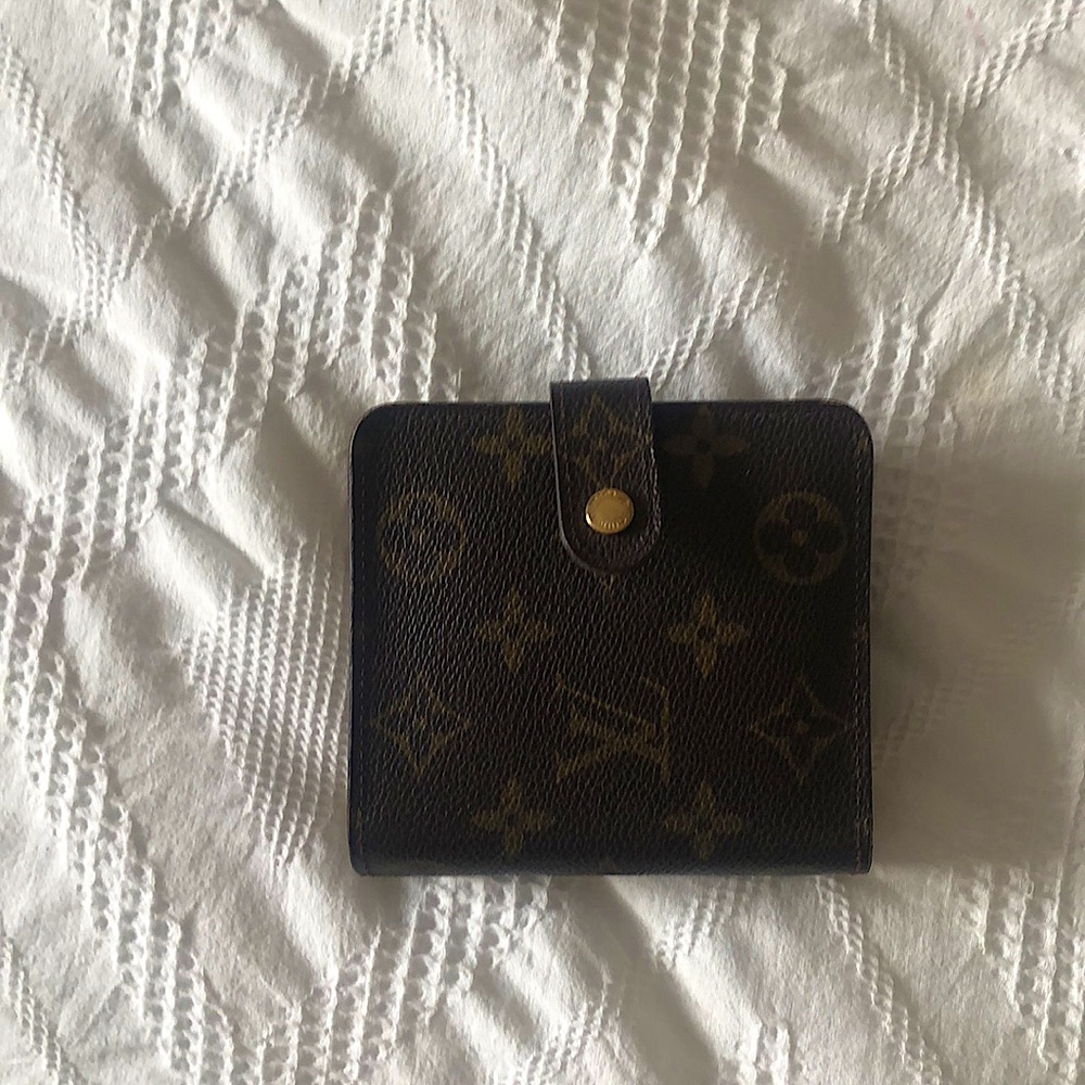 Authentic Louis Vuitton Vintage Monogram Canvas Zip Compact Wallet